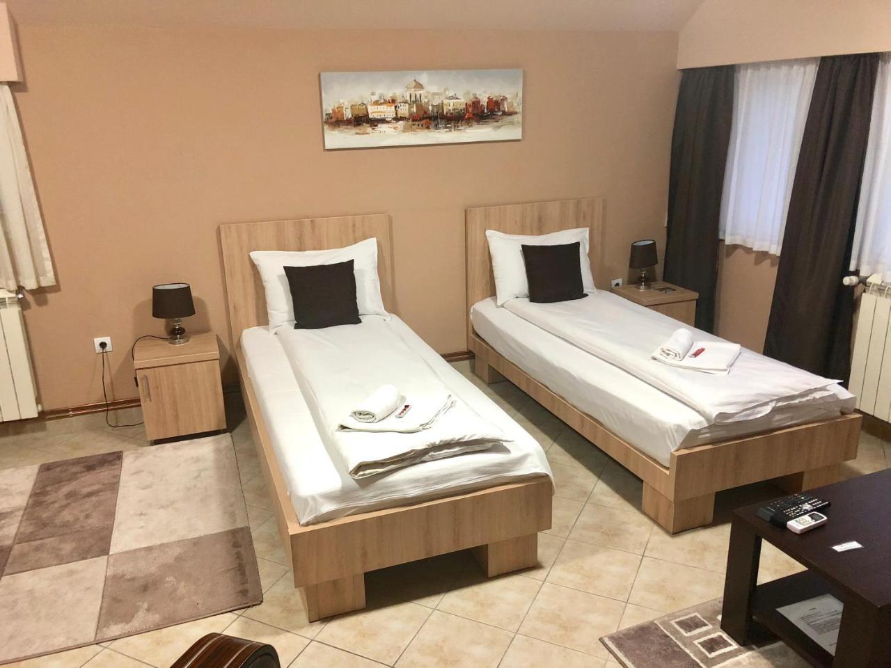 Apartmani Zecevic Niksic Ngoại thất bức ảnh